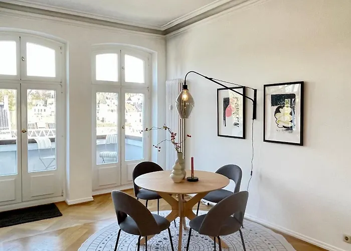 Helle Altbauwohnung Mit Balkon Im Briller Viertel Wuppertal